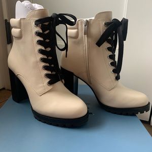 PAIGE - NICOLE VANILLA LEATHER BOOTS. NIB SZ 7.5